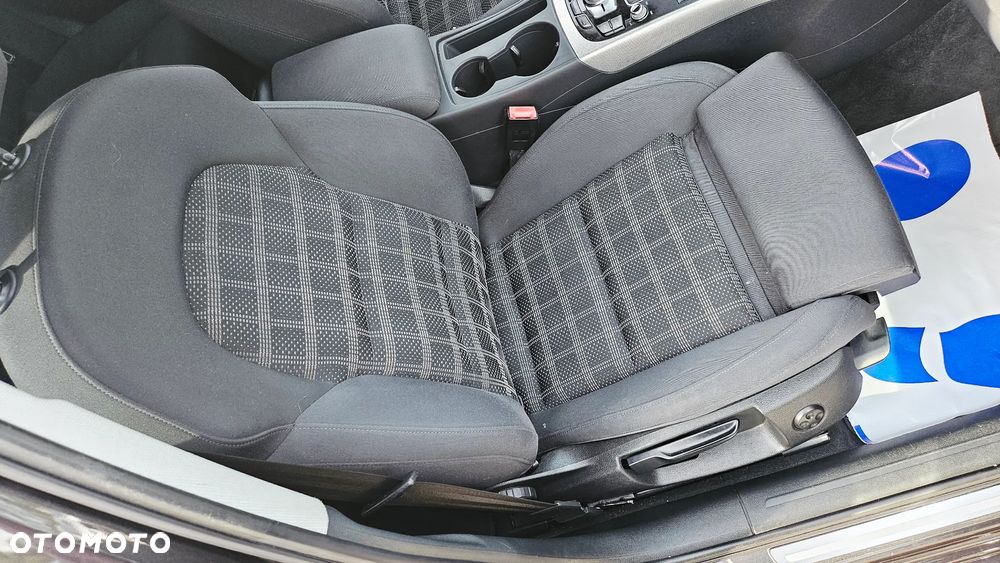 Audi A4 Avant 2.0 TDI Quattro - 38