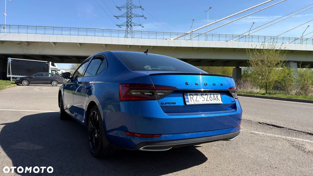Skoda Superb 2.0 TDI SCR 4x4 Sportline DSG - 4