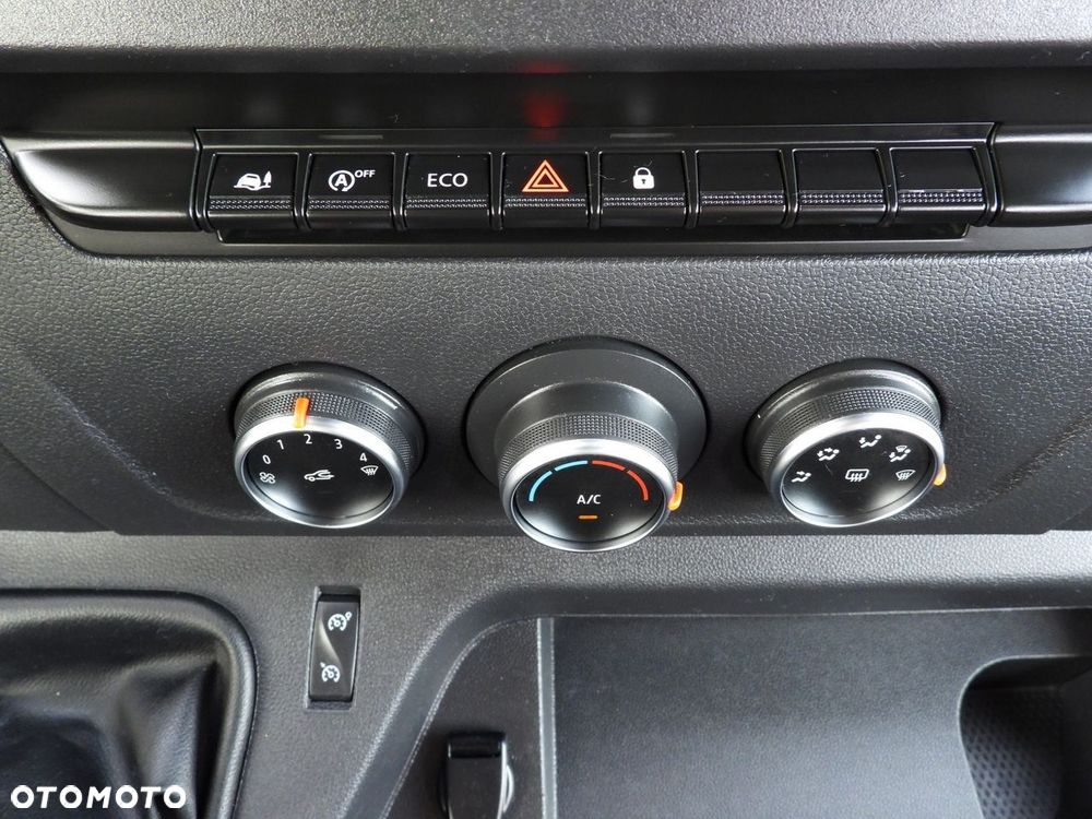 Renault MASTER WYWROTKA PODWÓJNA KABINA DOKA 6 MIEJSC TEMPOMAT LEDY KLIMATYZACJA  145KM - 34