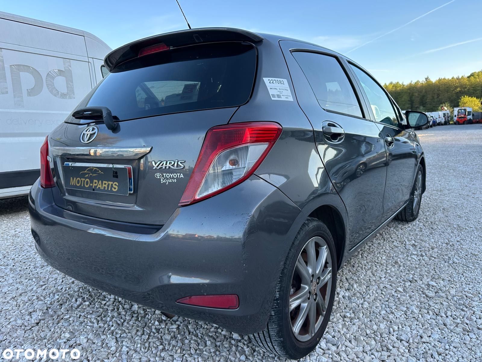 Toyota Yaris - 1