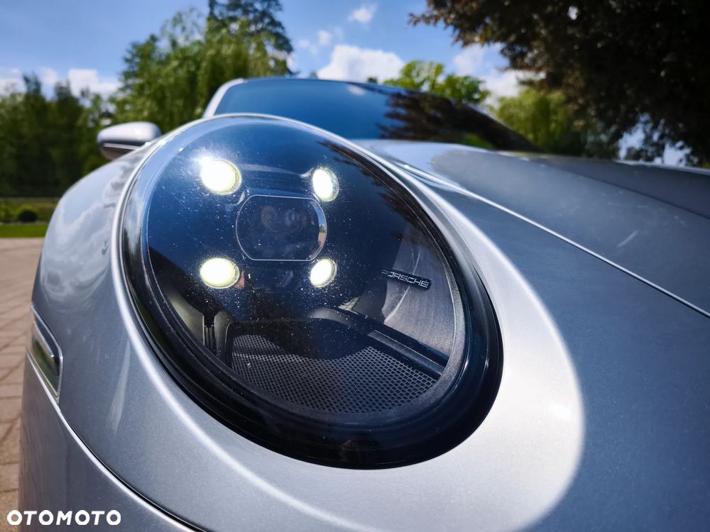 Porsche 911 Carrera GTS PDK - 12