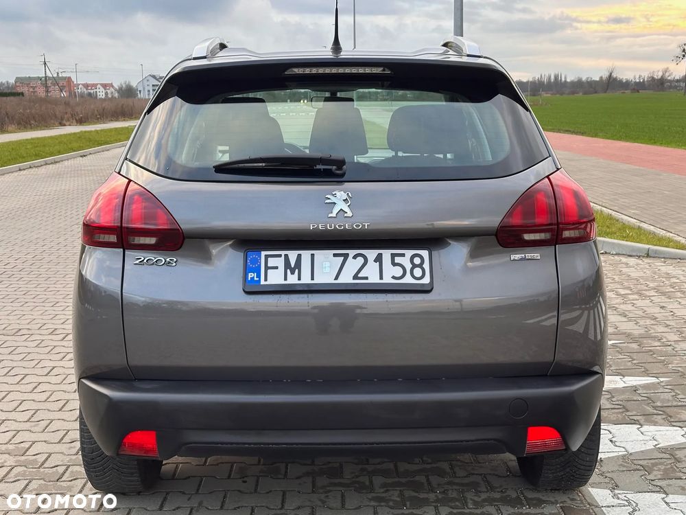 Peugeot 2008 - 11