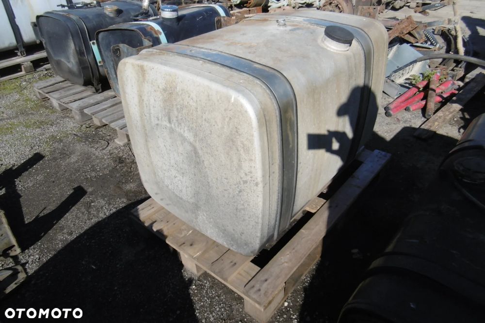 Zbiornik paliwa Man F2000 Tga F90 6x4 8x4 6x6 - 9
