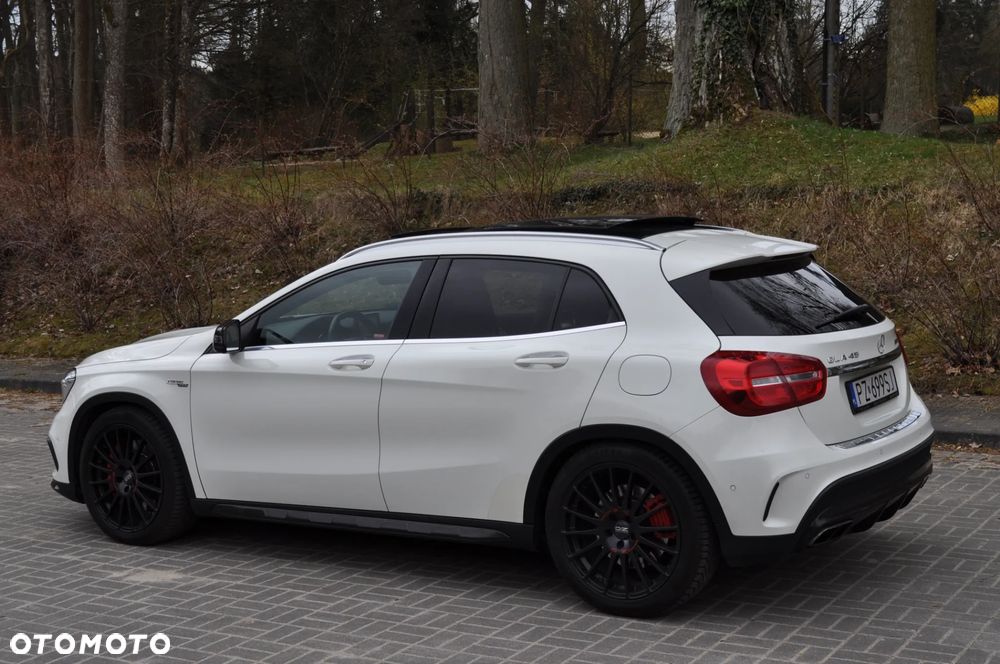 Mercedes-Benz GLA 45 AMG 4-Matic - 27