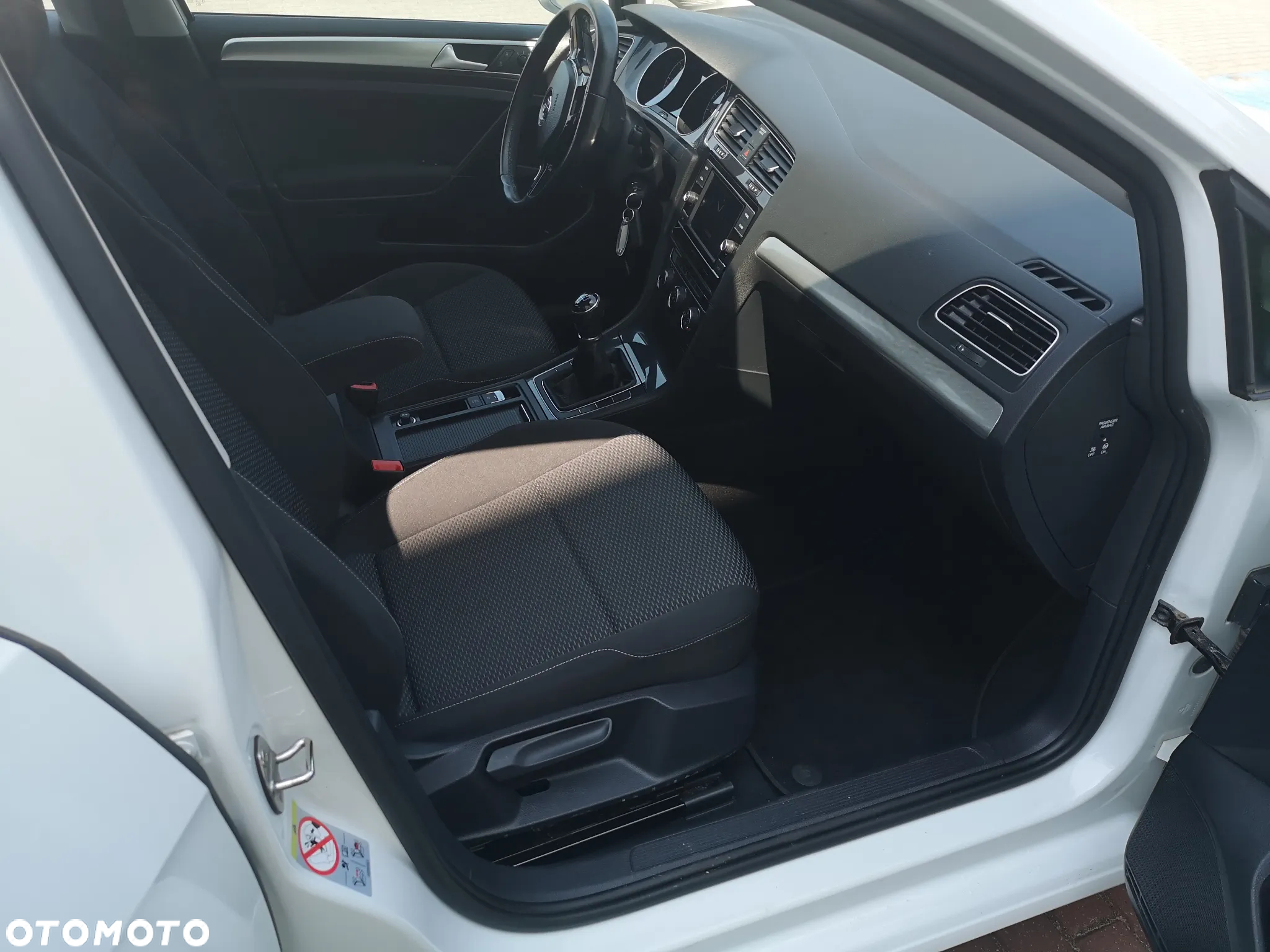 Volkswagen Golf 1.6 TDI SCR Comfortline - 13