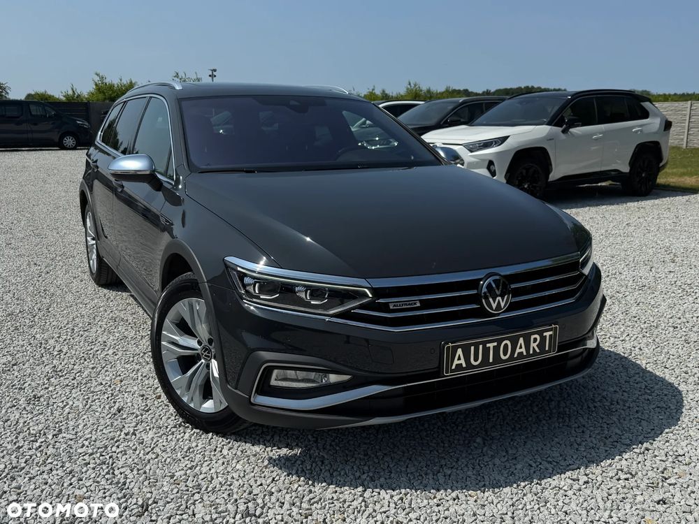 Volkswagen Passat Alltrack 2.0 TDI SCR DSG 4Motion - 23