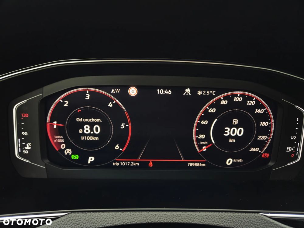 Volkswagen Passat Variant 2.0 TDI SCR DSG Business - 24