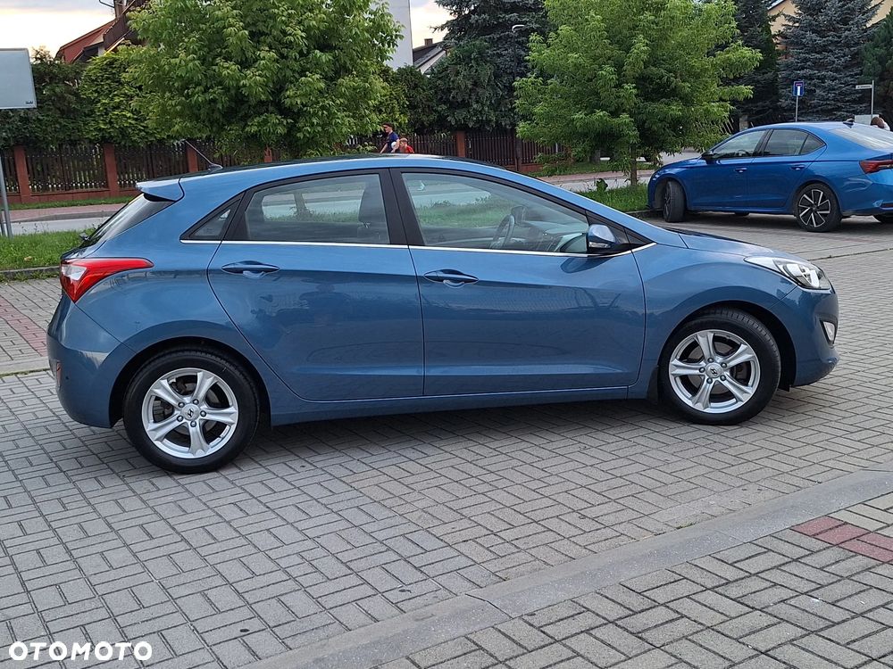Hyundai i30 blue 1.6 GDI Trend - 36