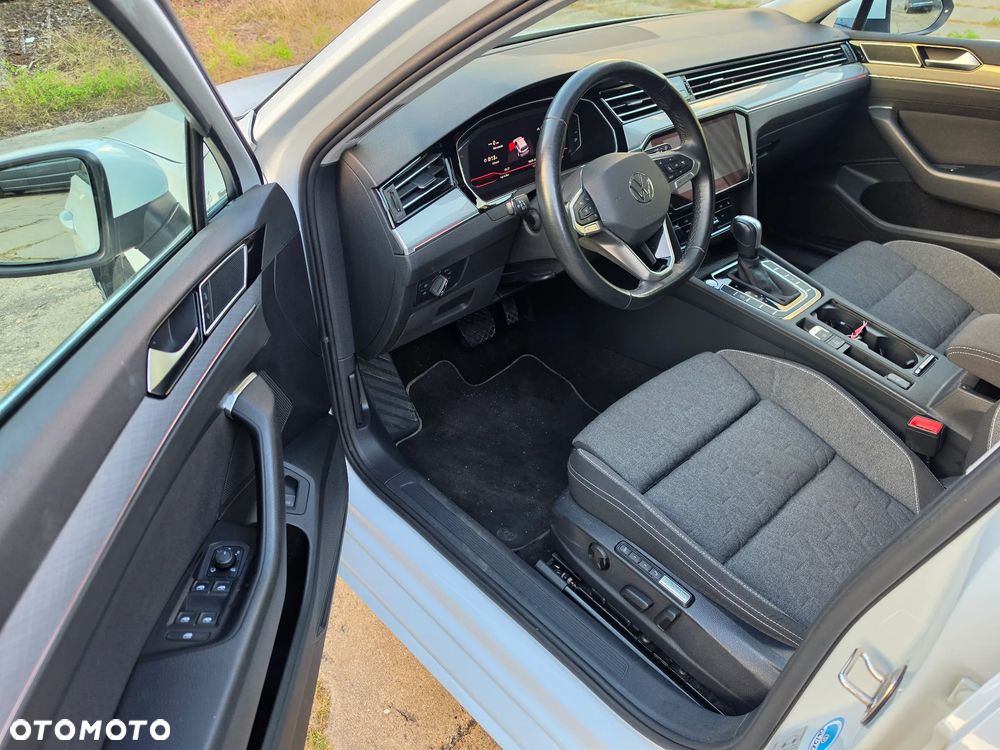 Volkswagen Passat 2.0 TDI SCR Style DSG - 13