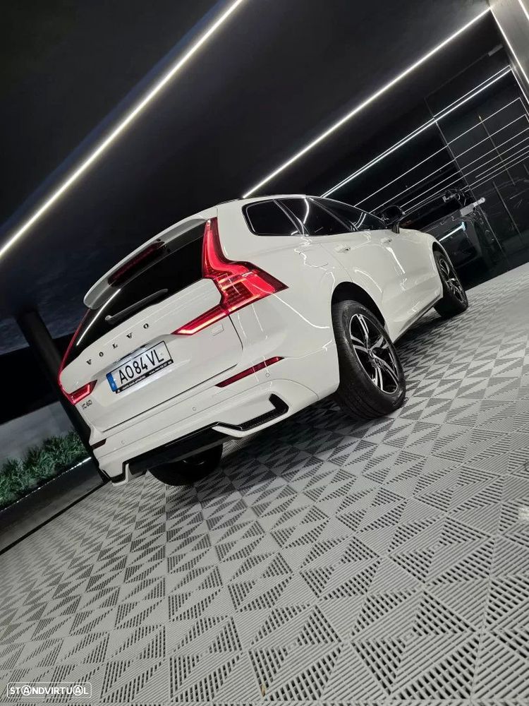 Volvo XC 60 2.0 T6 PHEV R-Design AWD - 14