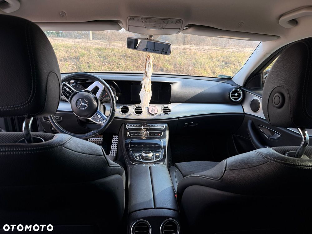 Mercedes-Benz Klasa E - 7