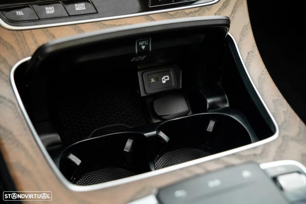 Mercedes-Benz E 300 de 9G-TRONIC AMG Line - 26