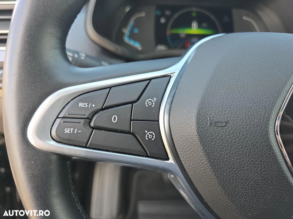 Renault Arkana E-TECH 145 INTENS - 33