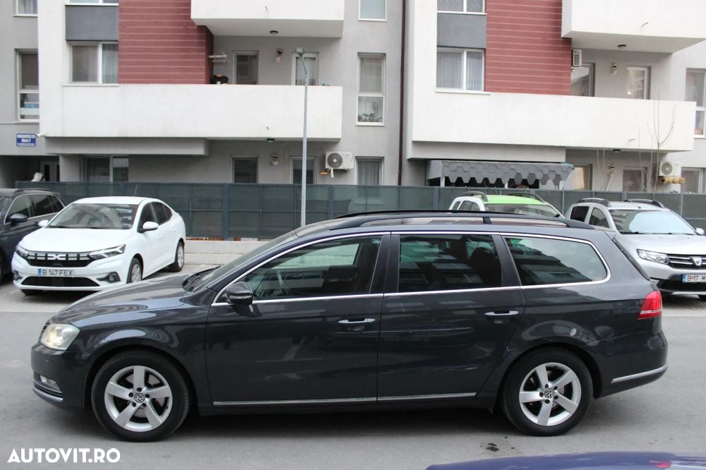 Volkswagen Passat 2.0 TDI DPF Blue TDI DSG Comfortline - 16