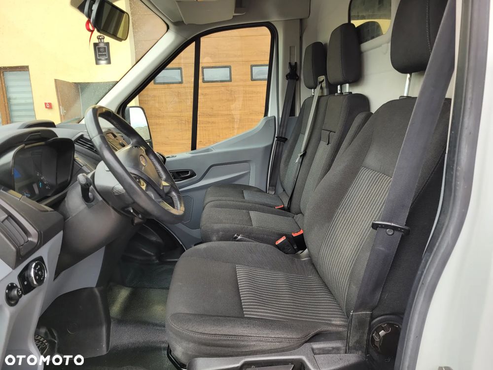 Ford Transit - 13