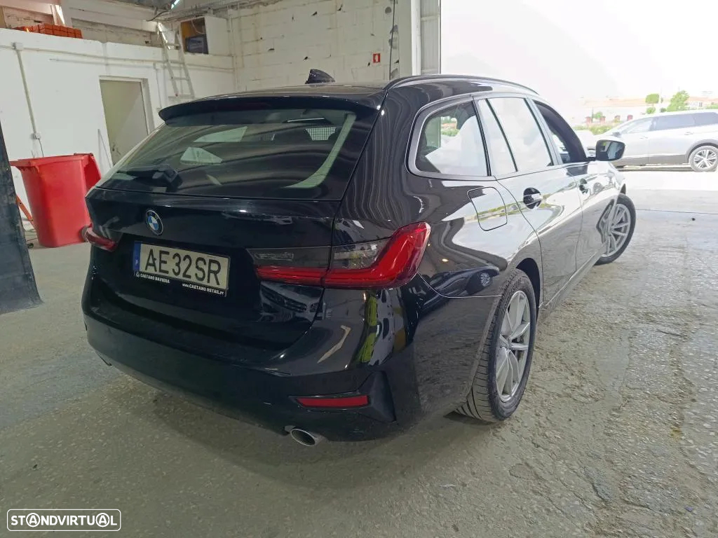 BMW 318 d Touring Essence - 3