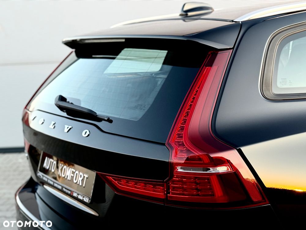 Volvo V60 Cross Country - 18