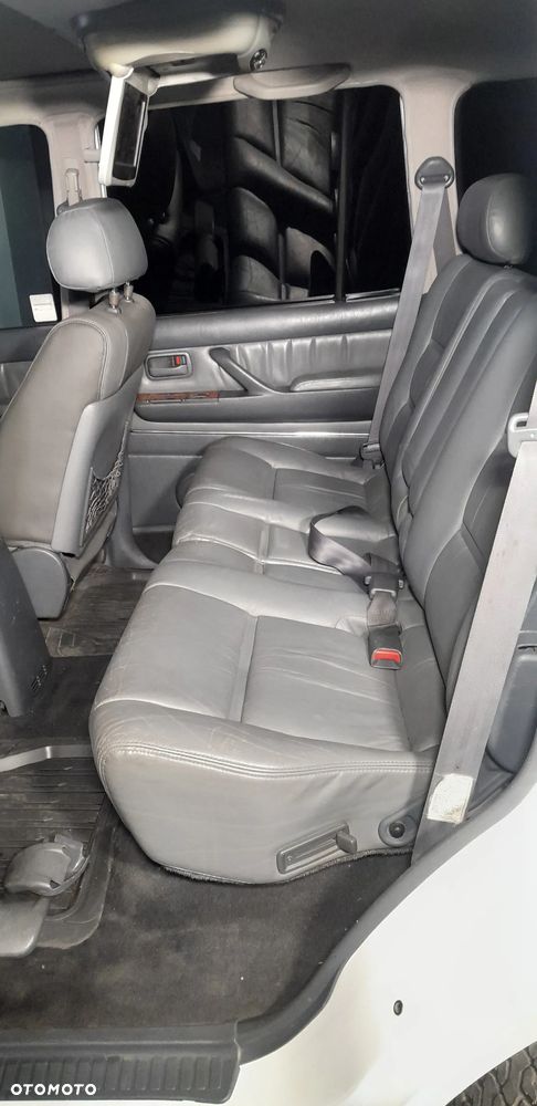 Toyota Land Cruiser HDJ80 - 9