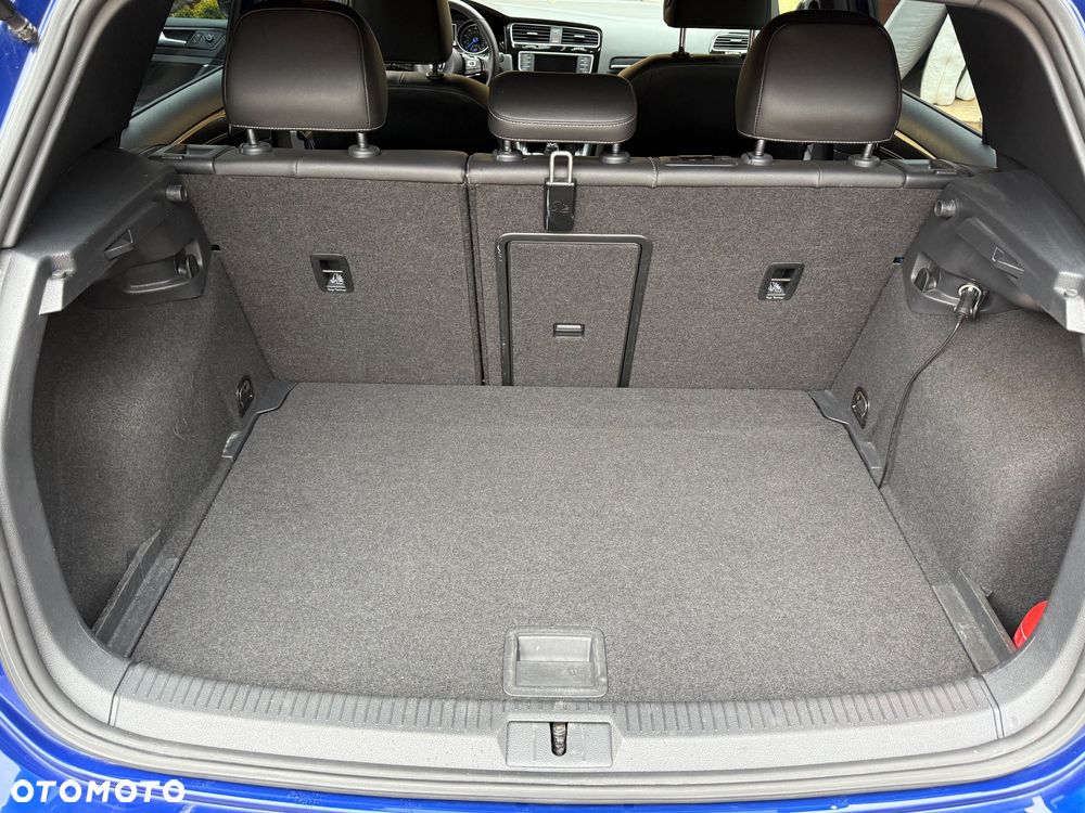 Volkswagen Golf - 18