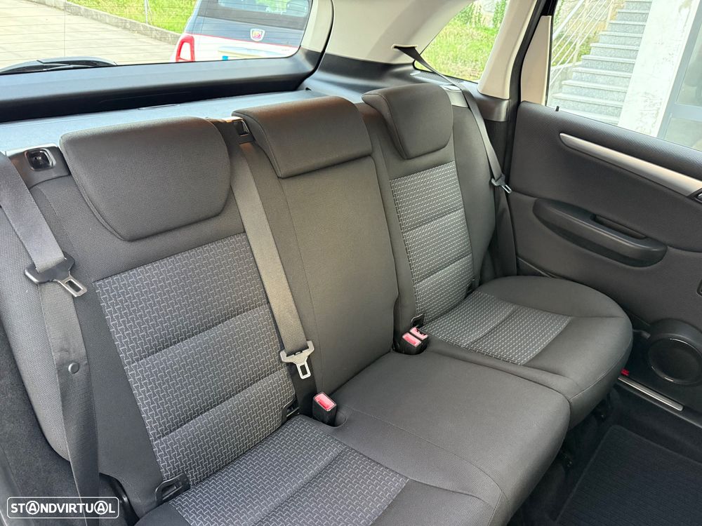 Mercedes-Benz A 160 Elegance BlueEfficiency - 8
