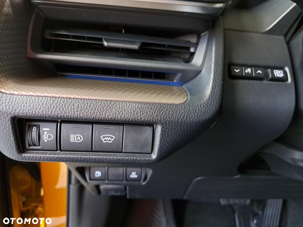 Toyota Prius Plug-in 2.0 Hybrid Comfort - 27