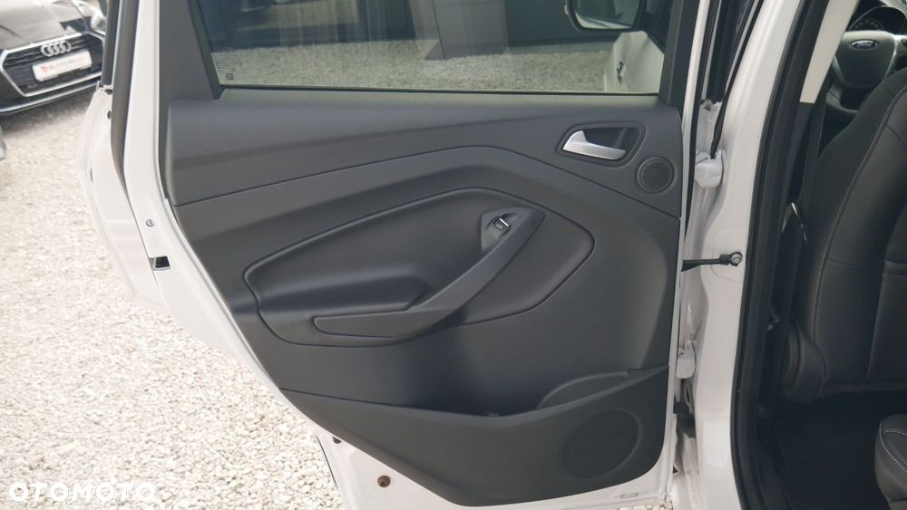 Ford Kuga - 22