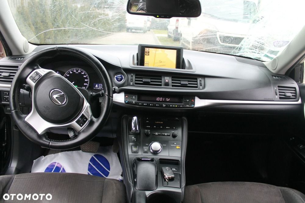 Lexus CT - 11