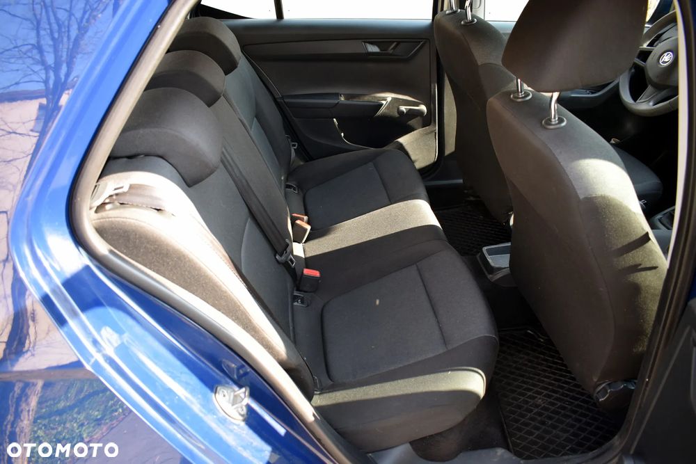 Skoda Fabia 1.0 Active - 10