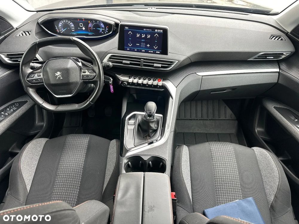 Peugeot 5008 2018