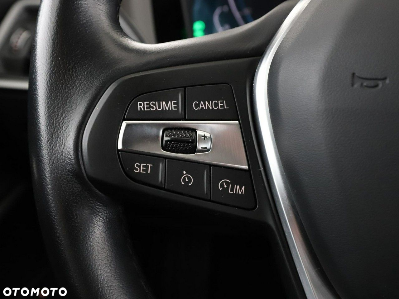 BMW Seria 3 320e PHEV - 35