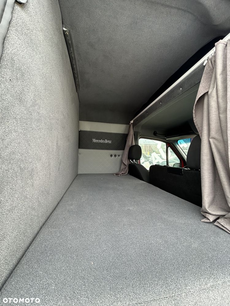 Mercedes-Benz Sprinter - 11