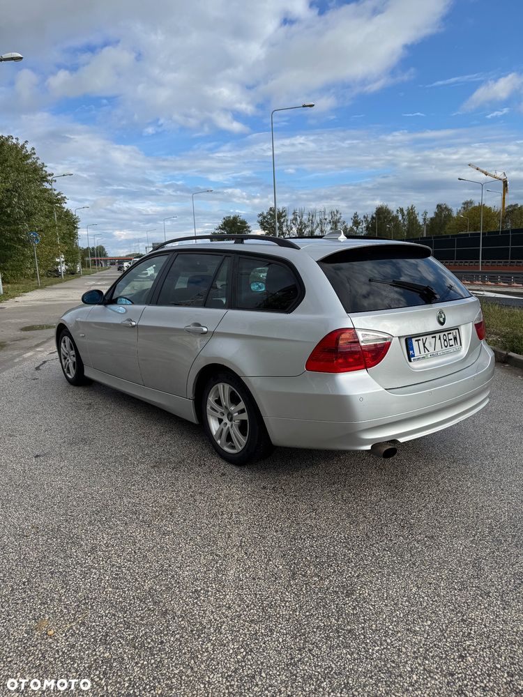 BMW Seria 3 320i - 2