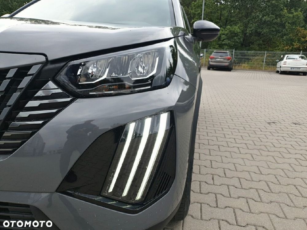 Peugeot 2008 1.2 PureTech Allure S&S EAT8 - 11