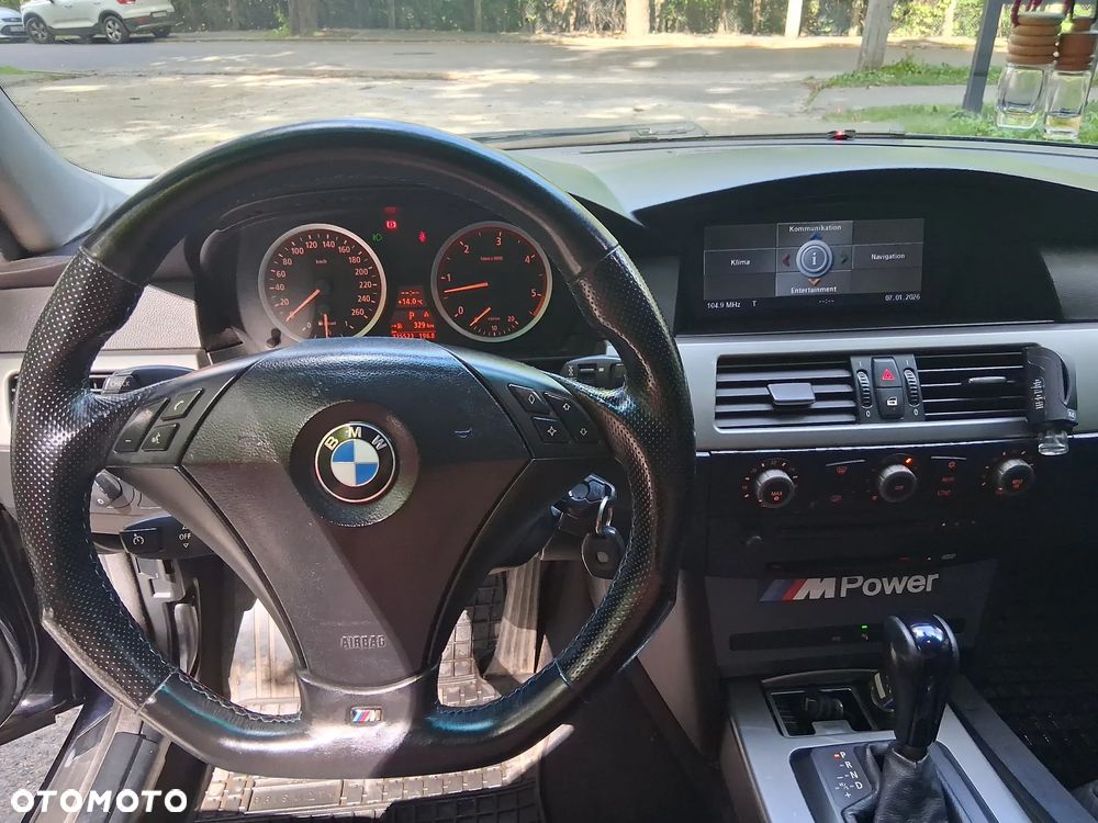 BMW Seria 5 525d - 5
