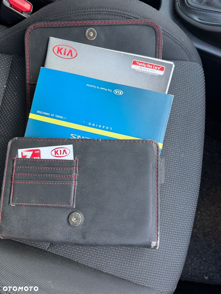 Kia Carens 1.7 CRDi 115 Dream-Team Edition - 19