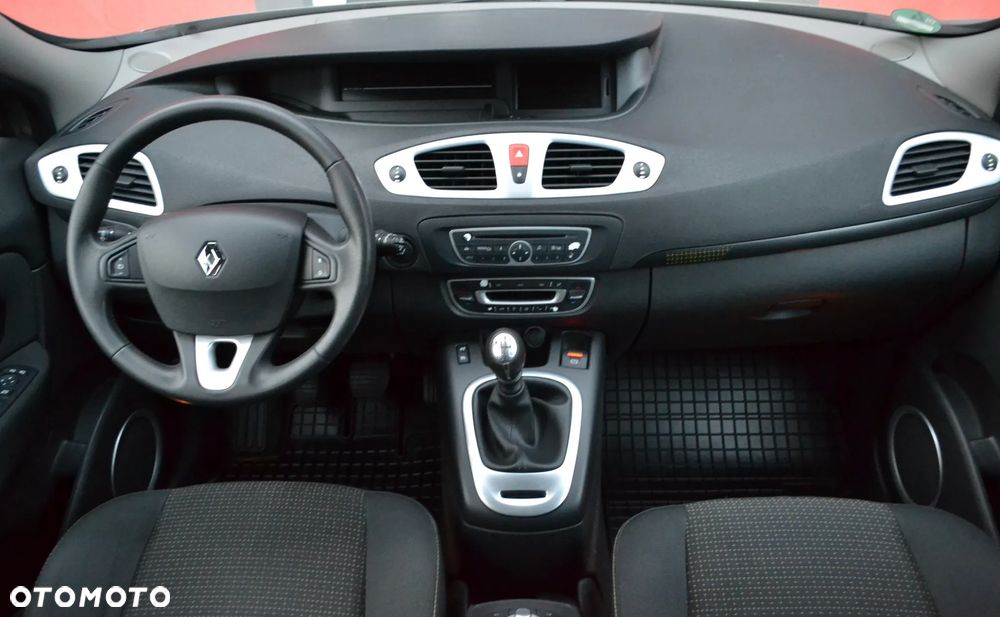 Renault Scenic 1.6 16V 110 Dynamique - 6