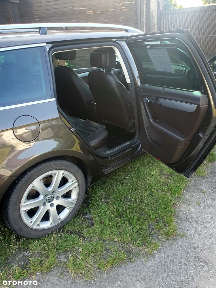 Volkswagen Passat - 4