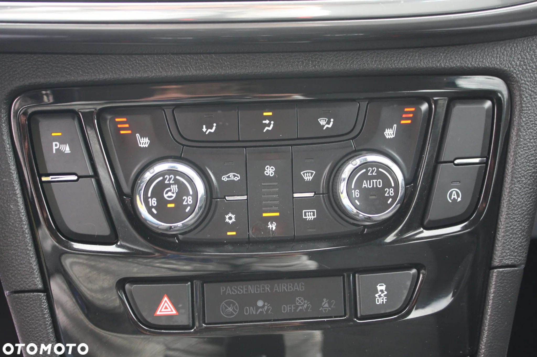 Opel Mokka X 1.6 CDTI Design Line S&S - 19