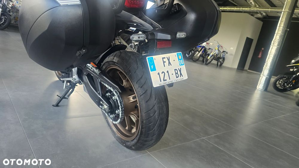 Honda CB - 24