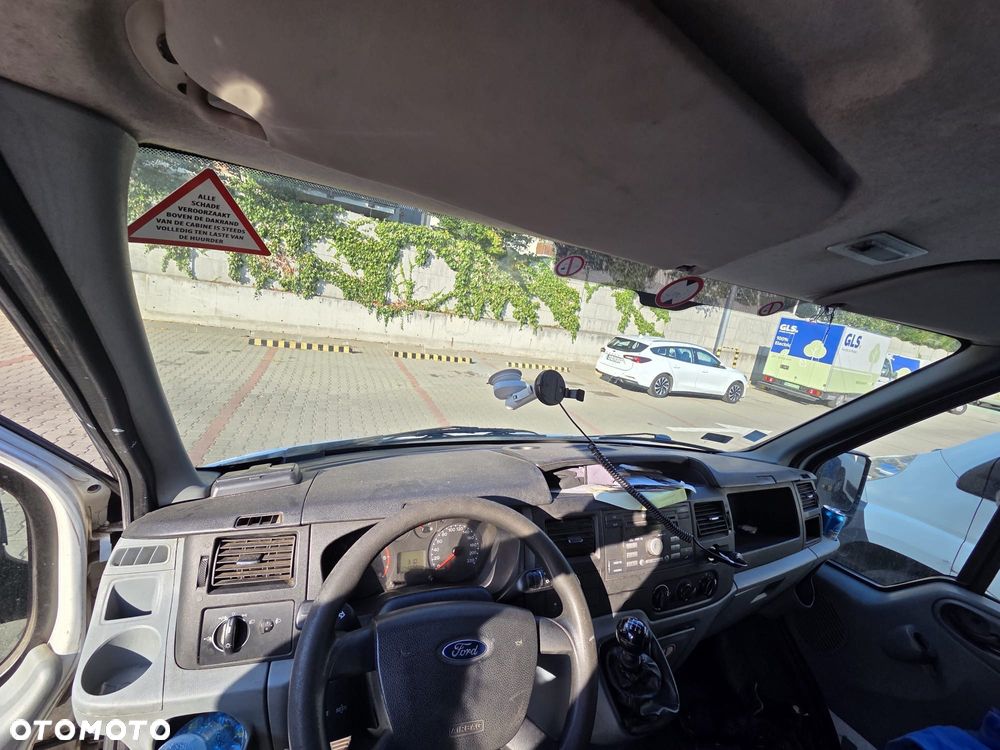 Ford Transit - 9