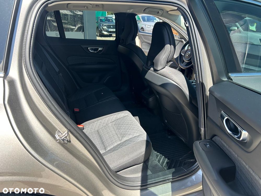 Volvo V60 B4 D Plus Dark - 20