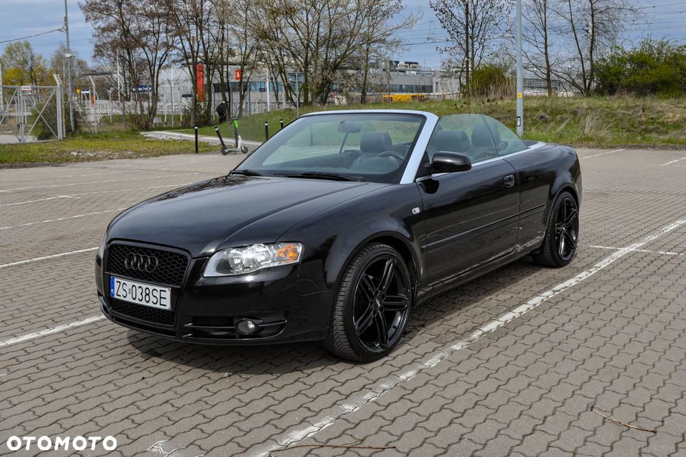 Audi A4 Cabrio 2.0 TDI DPF - 1