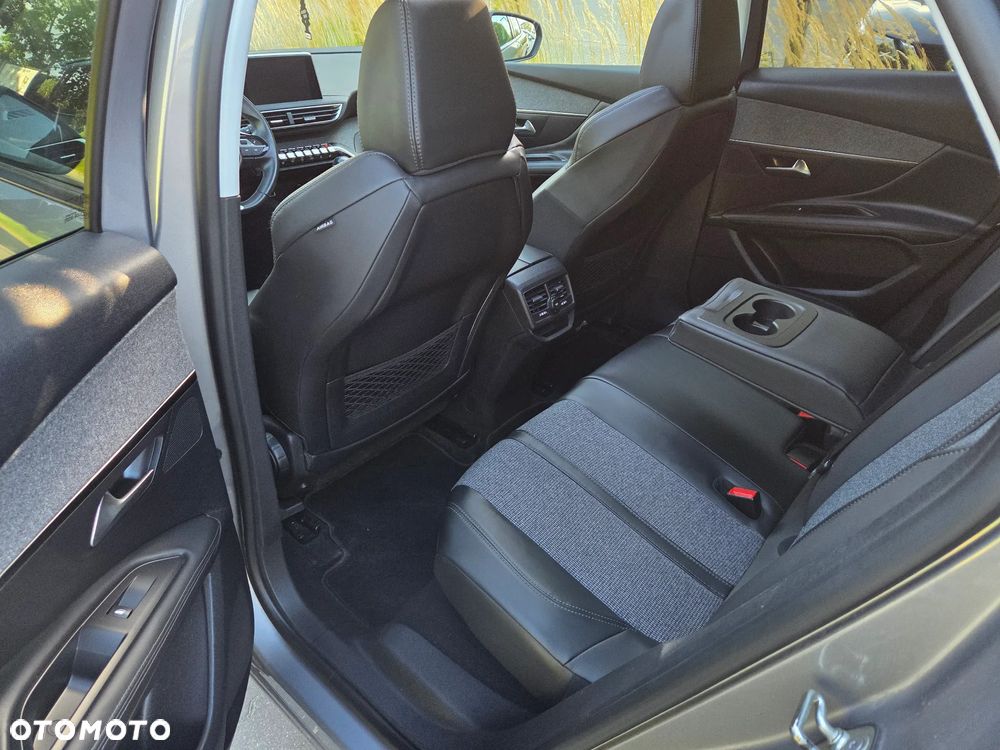 Peugeot 3008 - 17