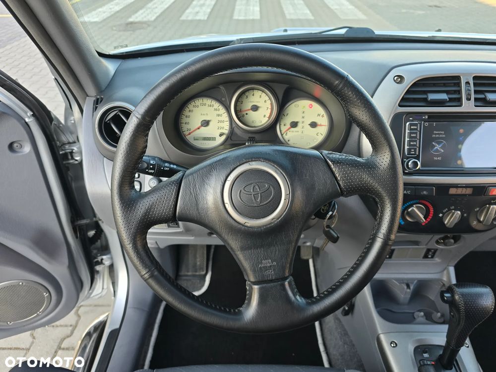 Toyota RAV4 - 22