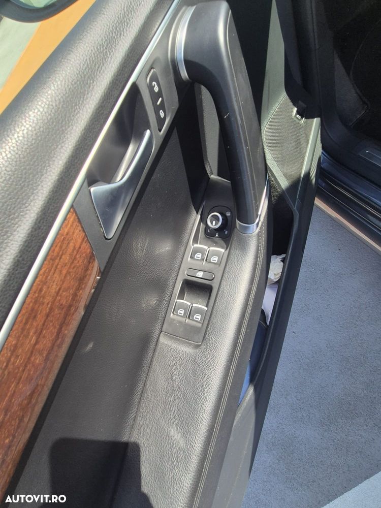 Volkswagen Passat - 16