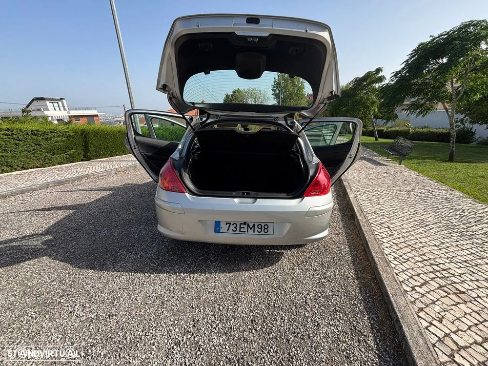 Peugeot 308 1.6 HDi Executive - 4