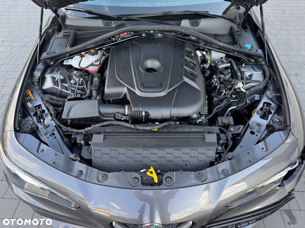 Alfa Romeo Giulia 2.2 AT8 Super - 37