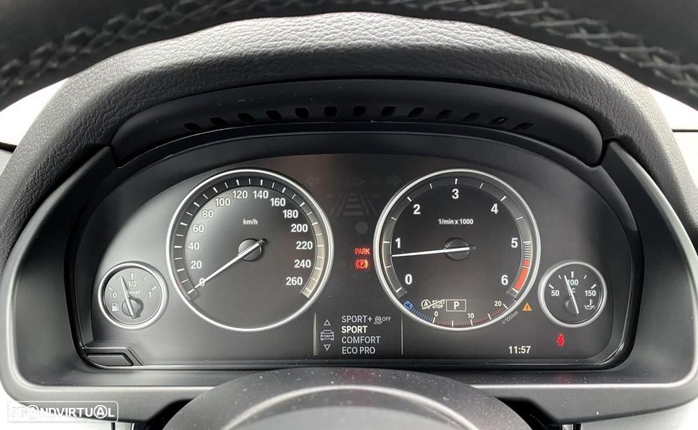 BMW X5 30 d xDrive Pack M - 33