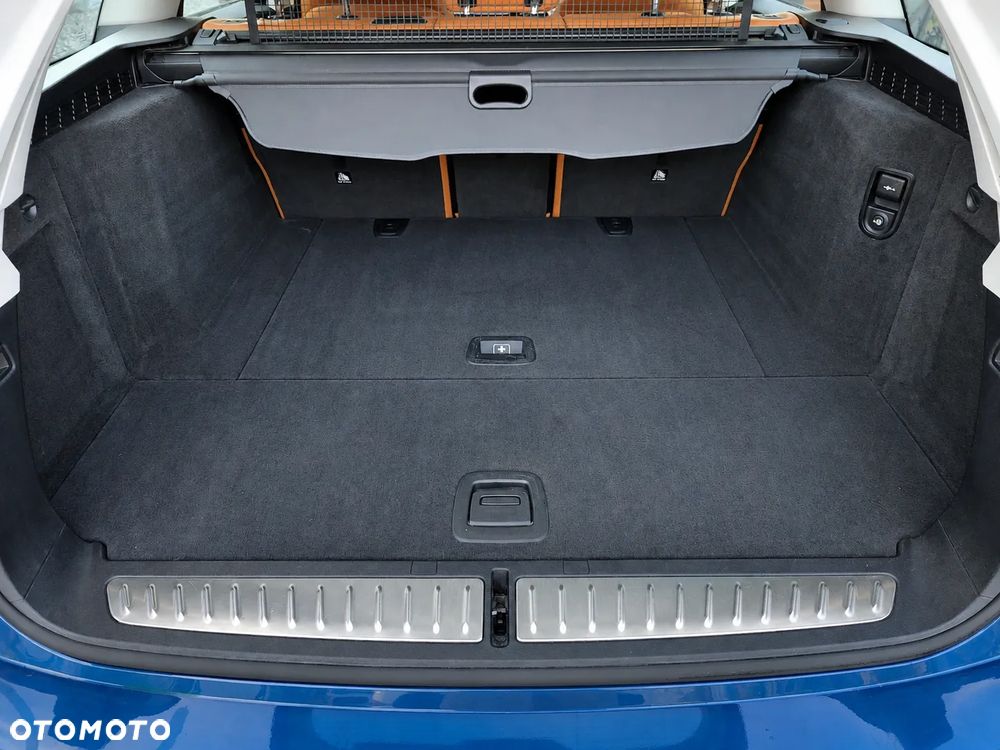 BMW Seria 5 540d xDrive mHEV - 30