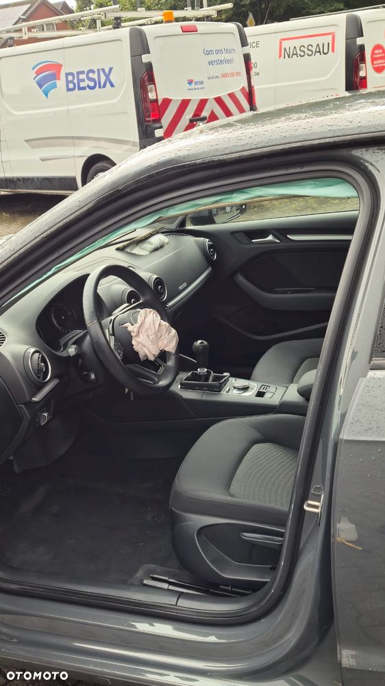 Audi A3 Sportback 1.6 TDI design - 17